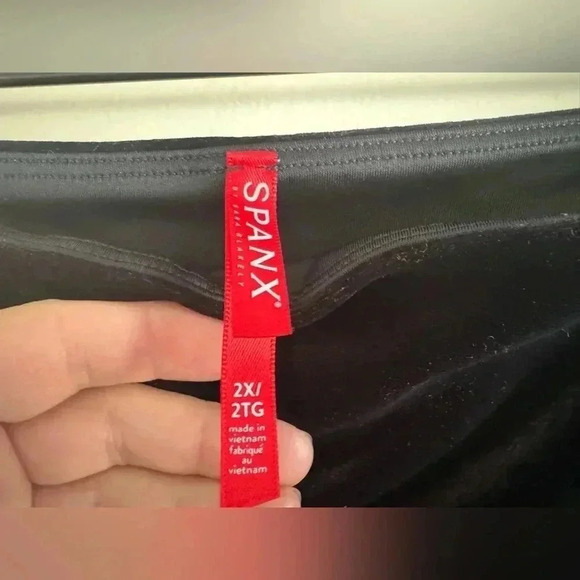 SPANX Velvet Leggings Black Stretch Shapewear Bodycon High Waist Versatile - Picture 9 of 10